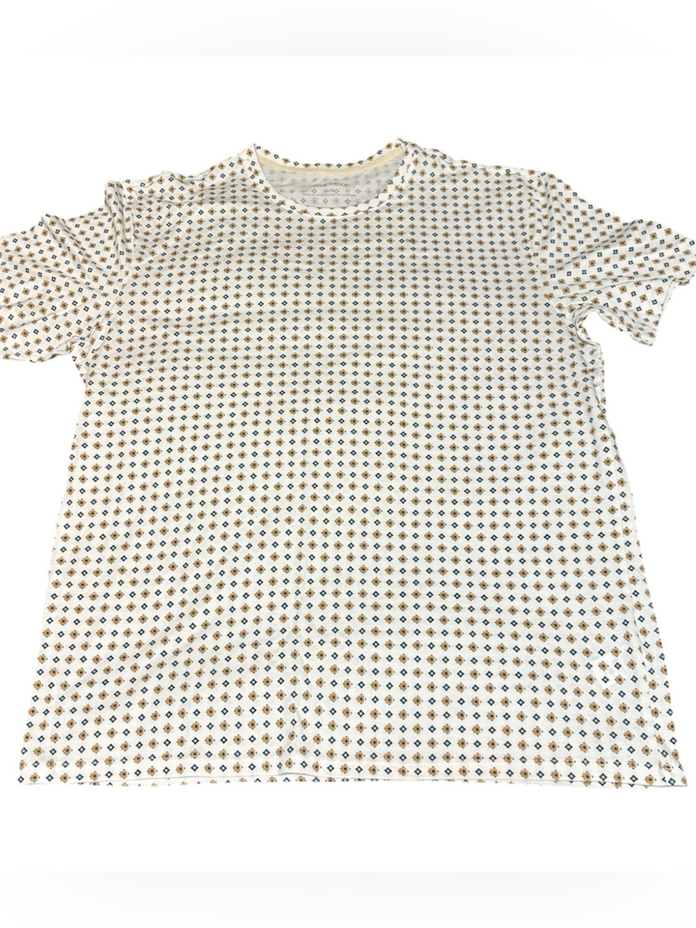 🧳RW&CO. White Short Sleeve Crewneck T-Shirt with Brown and Black Geo Print